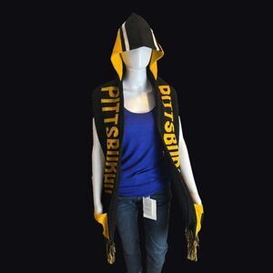 Pittsburg Hooded Pocket Scarf